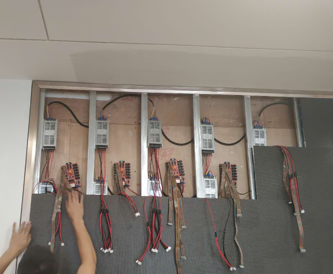 ������������ĥɰĤ���� LED����װ�� ���̷���